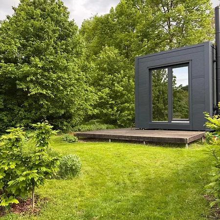 Glamping Pod Zamkem مكان تخييم Jimlin